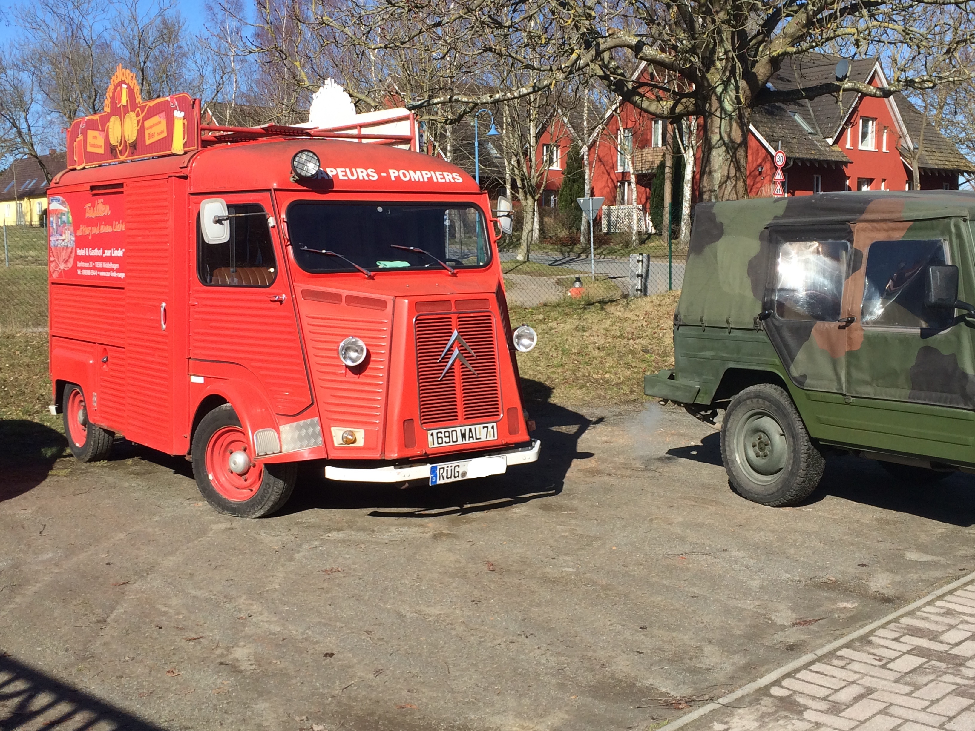 Oldtimer in Reparatur in der Autowerkstatt Koch